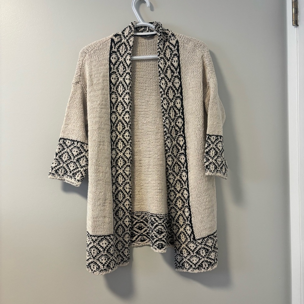Denver Hayes Beige and Black 3/4 sleeve Women's Cardigan Medium